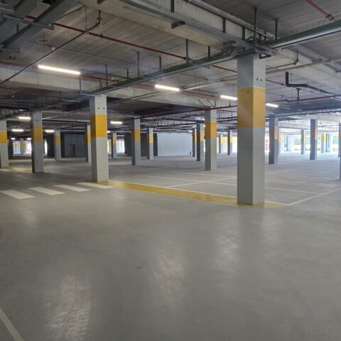 realizzazione pavimentazioni in resina per box commerciali roma