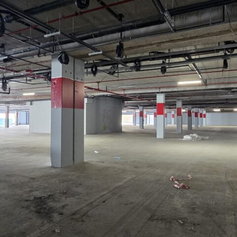 realizzazione pavimentazioni in resina per box commerciali roma